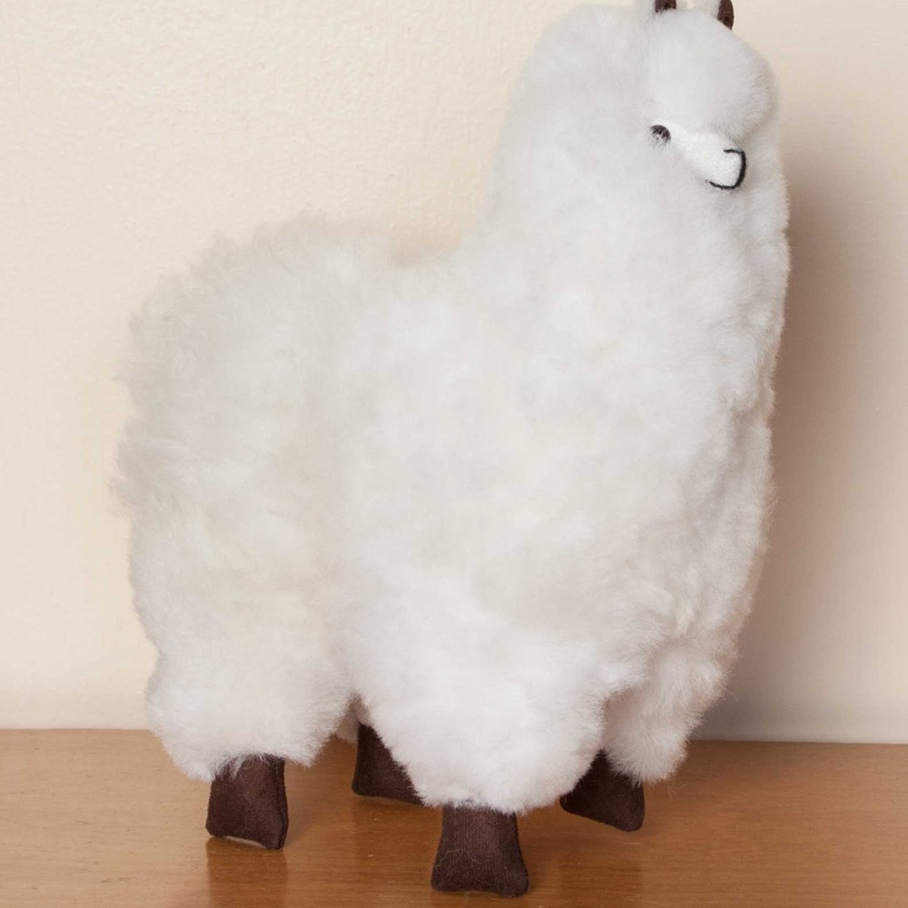 Real alpaca figurine